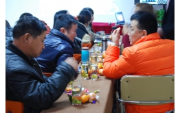 欢沸腾喜又一年，，，公司年终总结会开幕